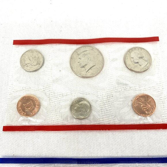 1992 Uncirculated United States Coin Proof Mint Set D and P Mint Marks - Picture 7 of 8